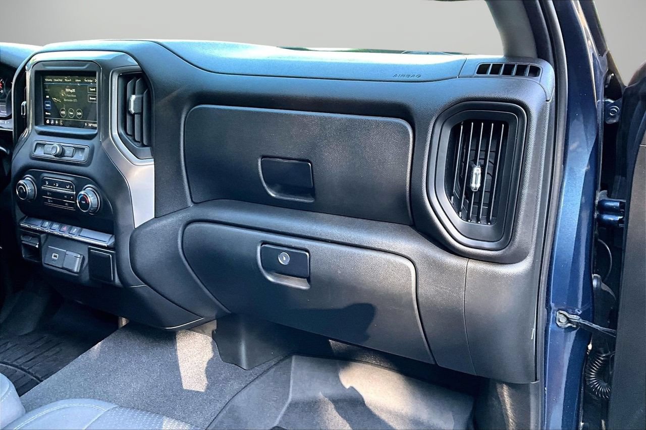 Used 2019 Chevrolet Silverado 1500 Custom Trail Boss w/ Custom Convenience Package AWD/4WD image 18
