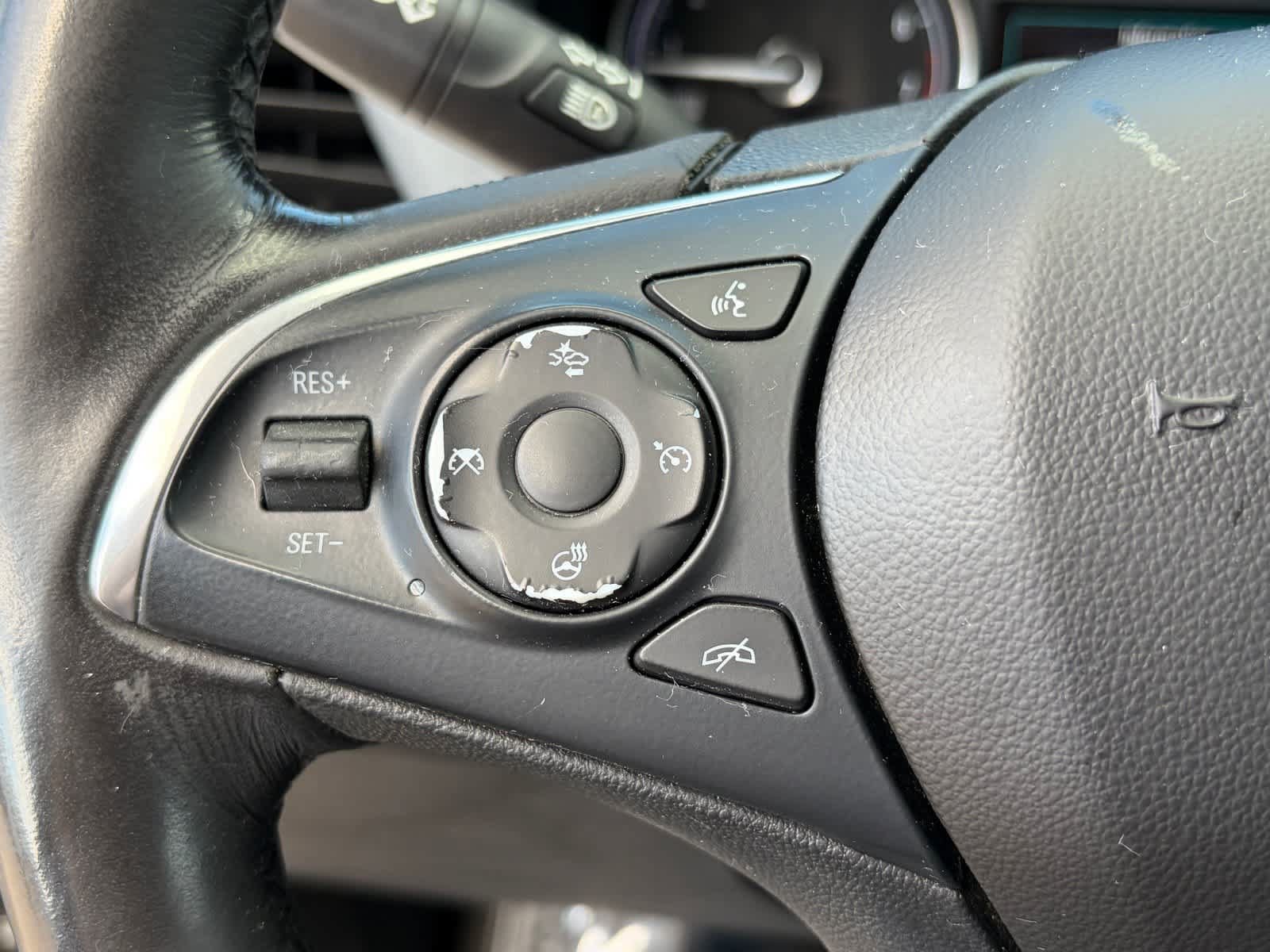 Used 2018 Buick Enclave Premium w/ Experience Buick Package FWD image 21
