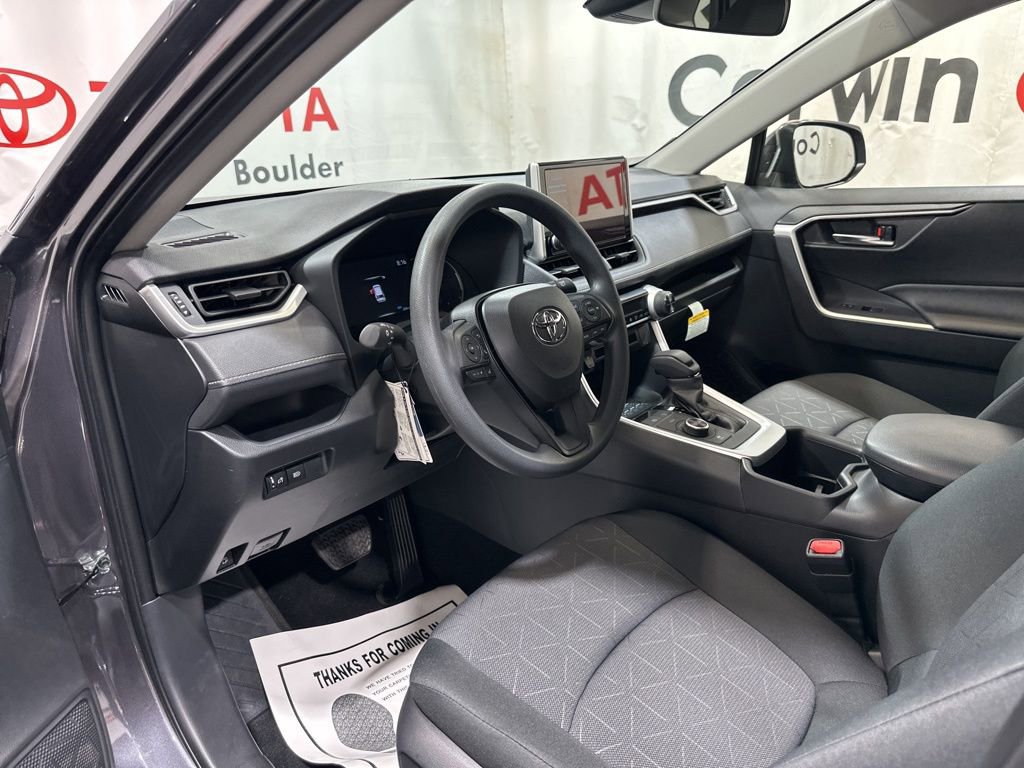 Used 2025 Toyota RAV4 XLE image 20