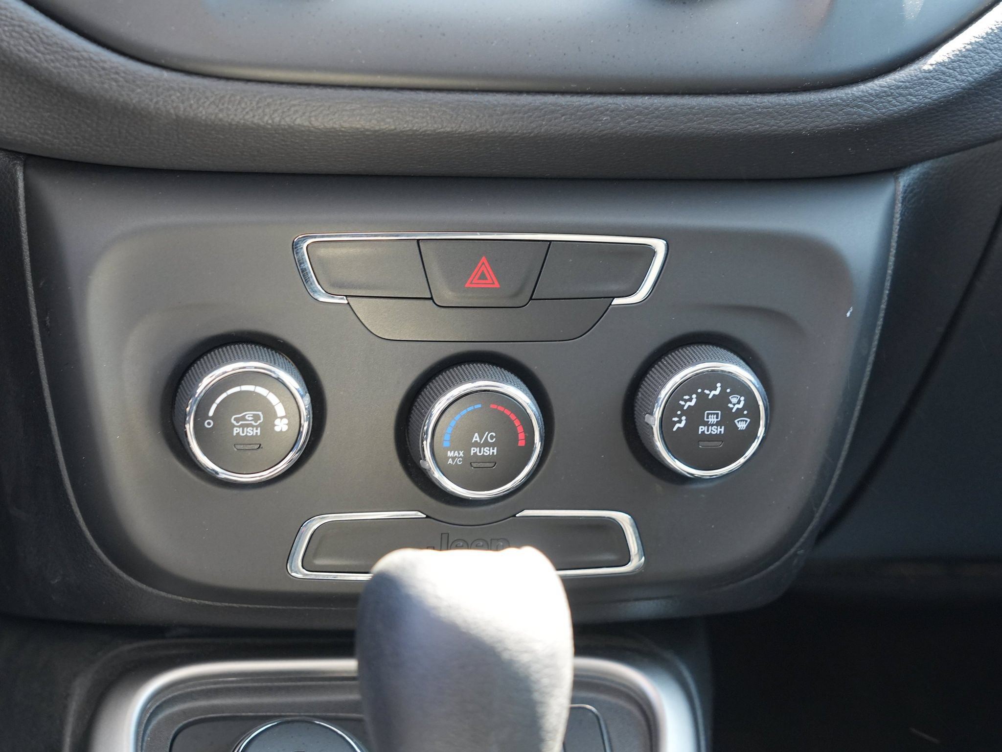 Used 2018 Jeep Compass Sport AWD/4WD image 26