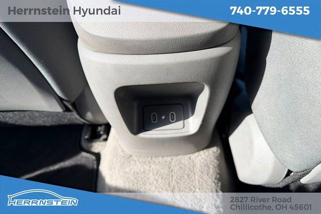 Used 2024 Hyundai Elantra SEL image 23