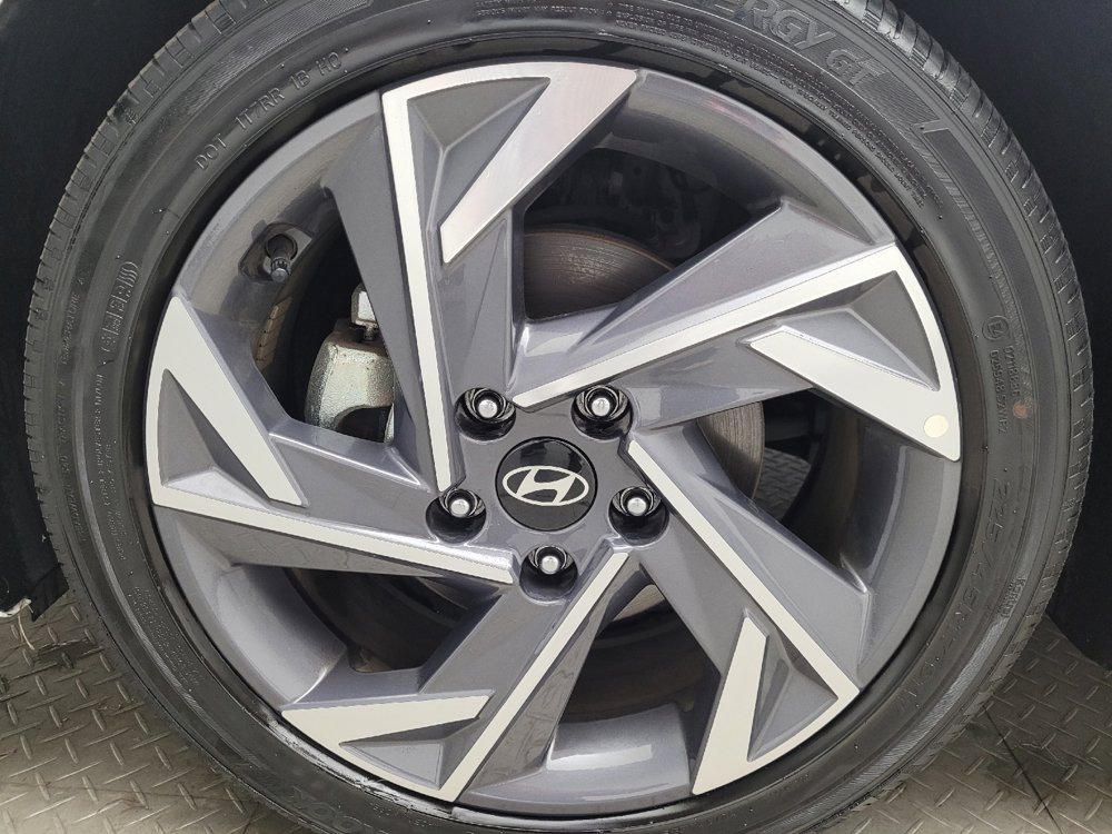 Used 2025 Hyundai Elantra SEL FWD image 31