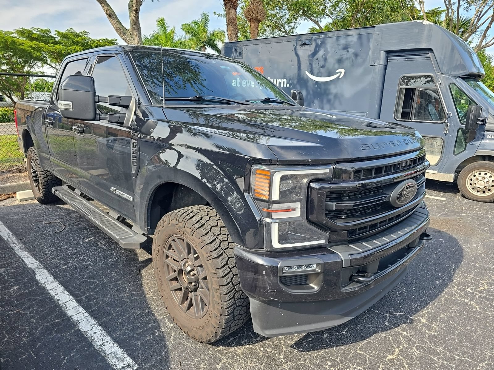 Used 2022 Ford F250 Lariat w/ Black Appearance Package AWD/4WD video 1