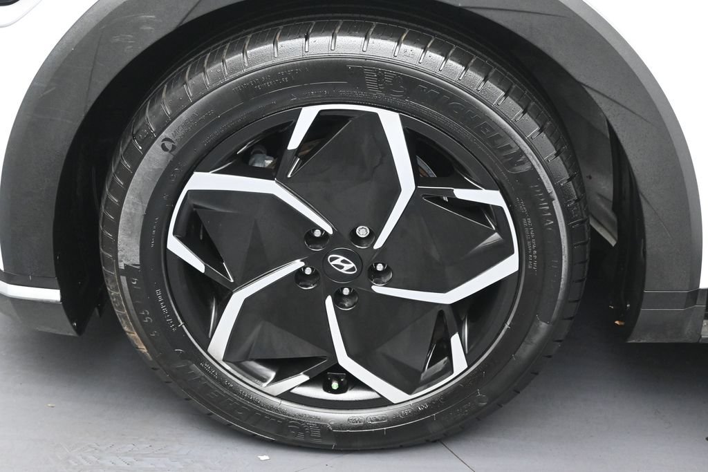 Used 2024 Hyundai Ioniq 5 SEL RWD image 37