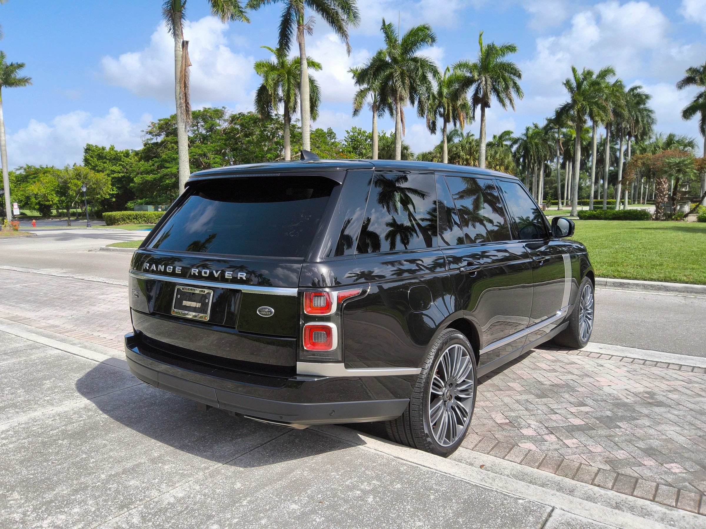 Used 2020 Land Rover Range Rover Long Wheelbase HSE AWD/4WD image 25