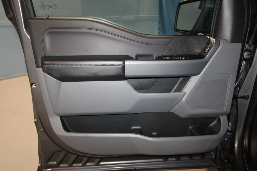 Used 2024 Ford F150 XLT w/ Tow/Haul Package image 5