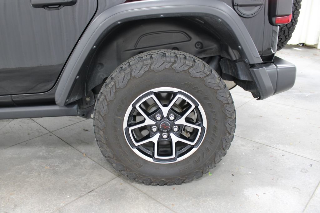 Used 2024 Jeep Wrangler Unlimited Rubicon image 35