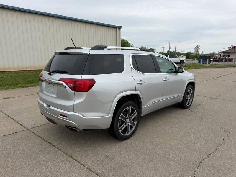 Used 2019 GMC Acadia Denali w/ Technology Package image 3