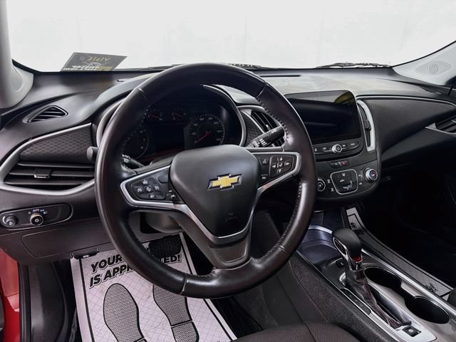 Used 2022 Chevrolet Malibu RS FWD image 9