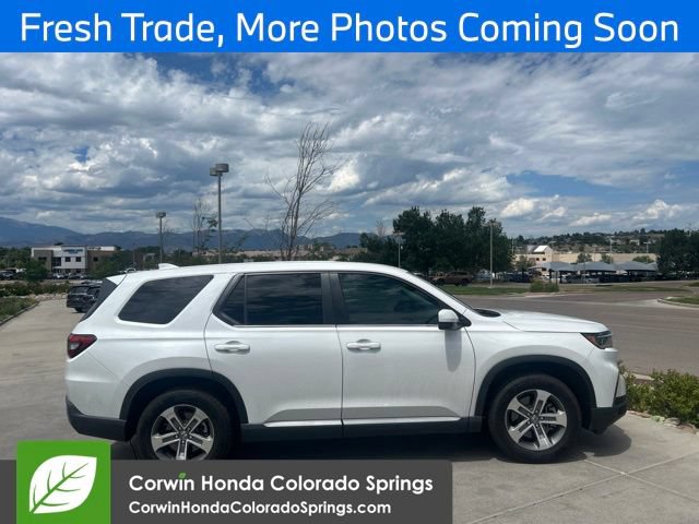 Used 2025 Honda Pilot EX-L image 2