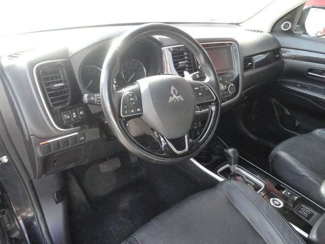 Used 2018 Mitsubishi Outlander GT AWD/4WD image 7
