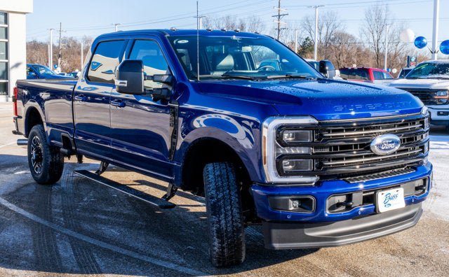 New 2026 Ford F350 Platinum w/ FX4 Off-Road Package image 3