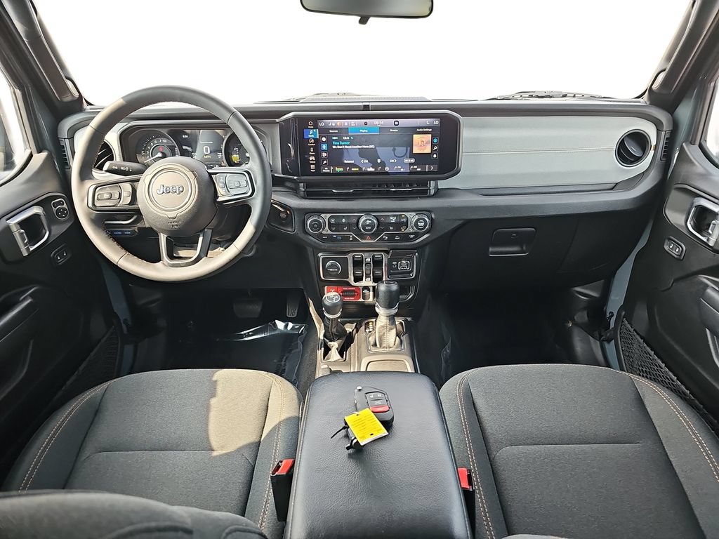 Used 2024 Jeep Wrangler Unlimited AWD/4WD image 12