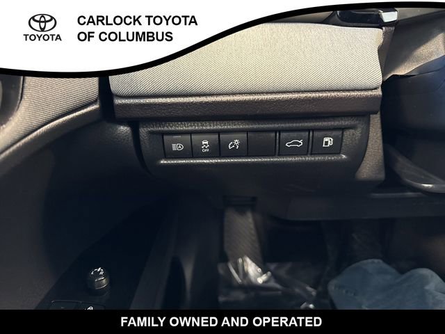 Used 2025 Toyota Camry LE image 26