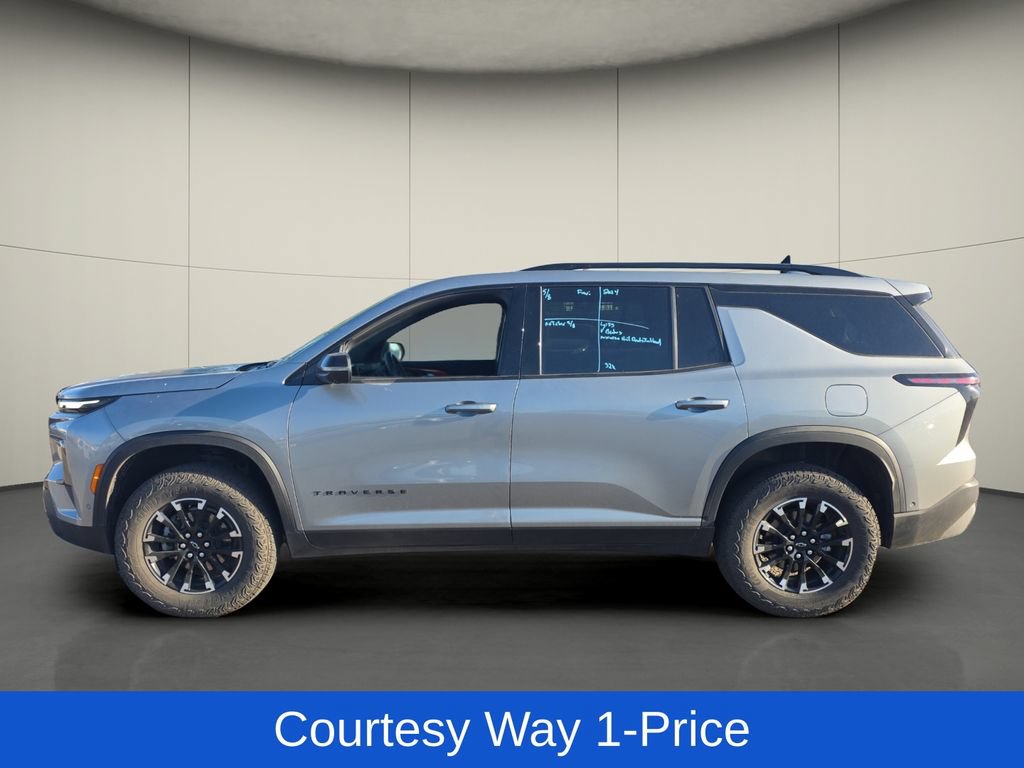 Used 2024 Chevrolet Traverse Z71 w/ Enhanced Driving Package AWD/4WD image 4