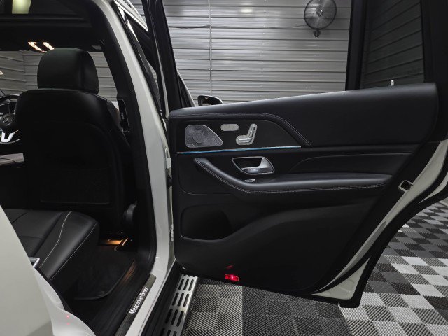 Used 2021 Mercedes-Benz GLS 450 4MATIC image 40