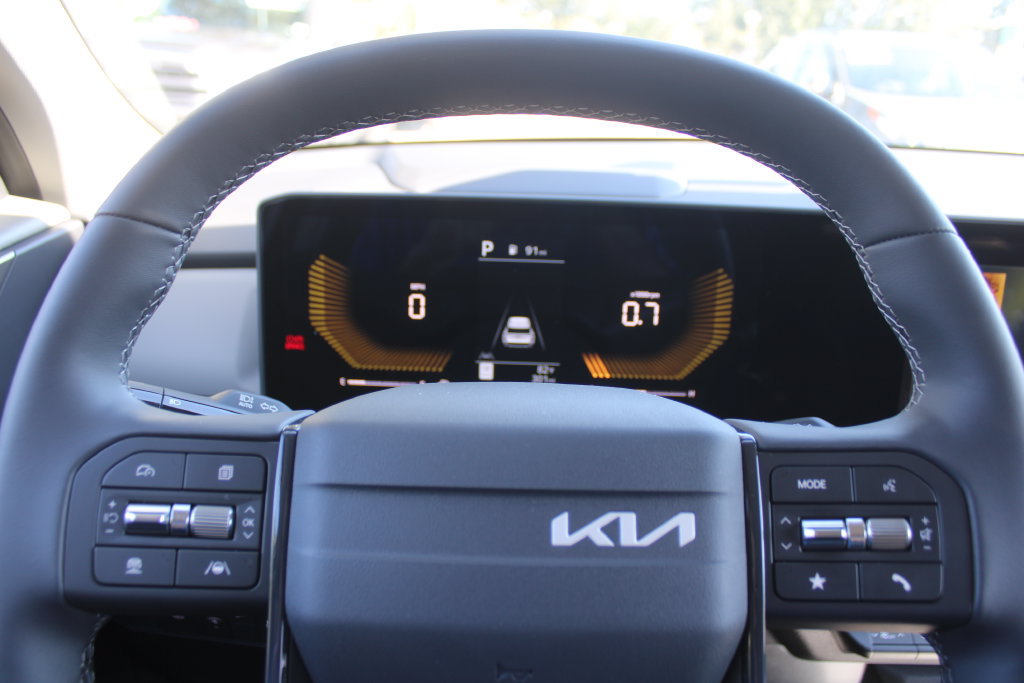 New 2027 Kia Seltos LX FWD image 24