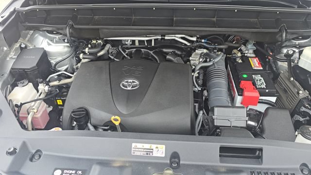 Used 2022 Toyota Highlander XLE FWD image 23