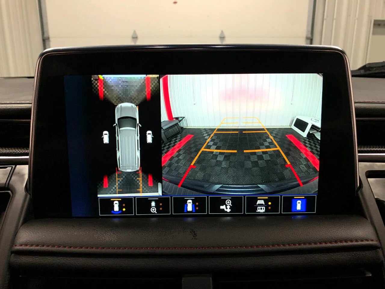 Used 2022 Chevrolet Tahoe RST w/ Luxury Package image 33