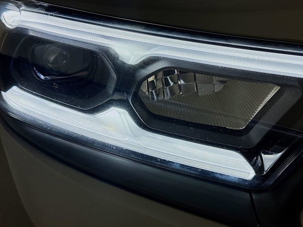 Used 2022 Dodge Durango GT image 37