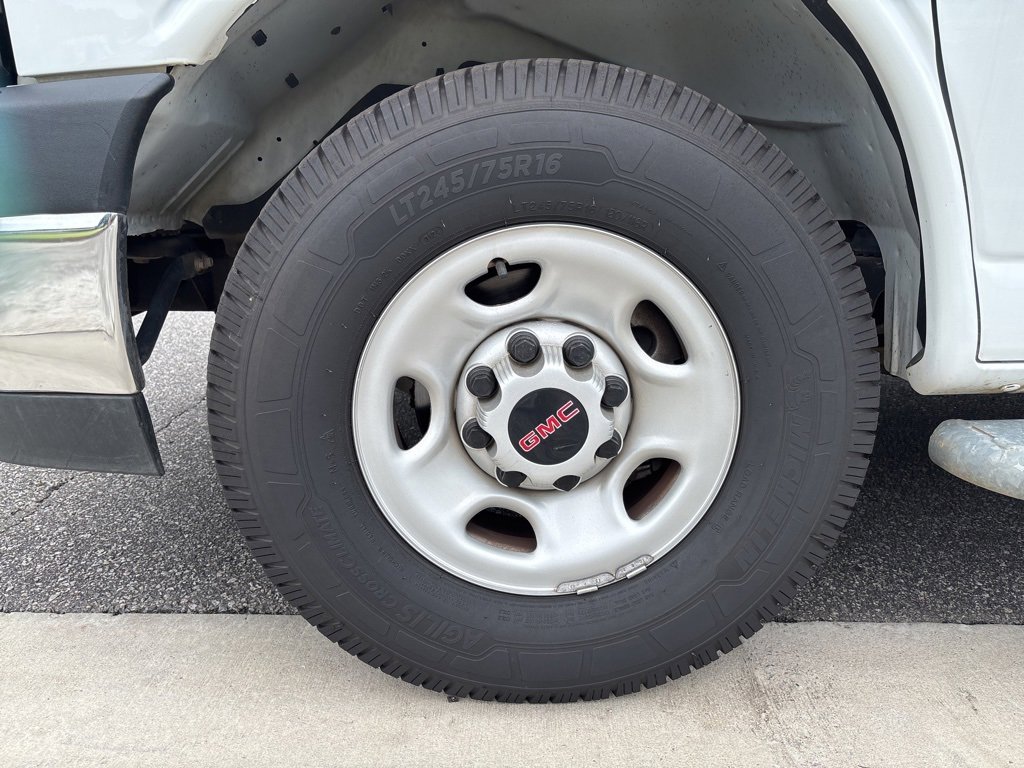 Used 2023 GMC Savana 2500 w/ Driver Convenience Package image 13