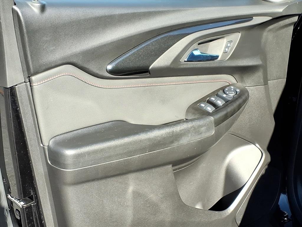 Used 2023 Chevrolet TrailBlazer RS w/ Convenience Package image 13