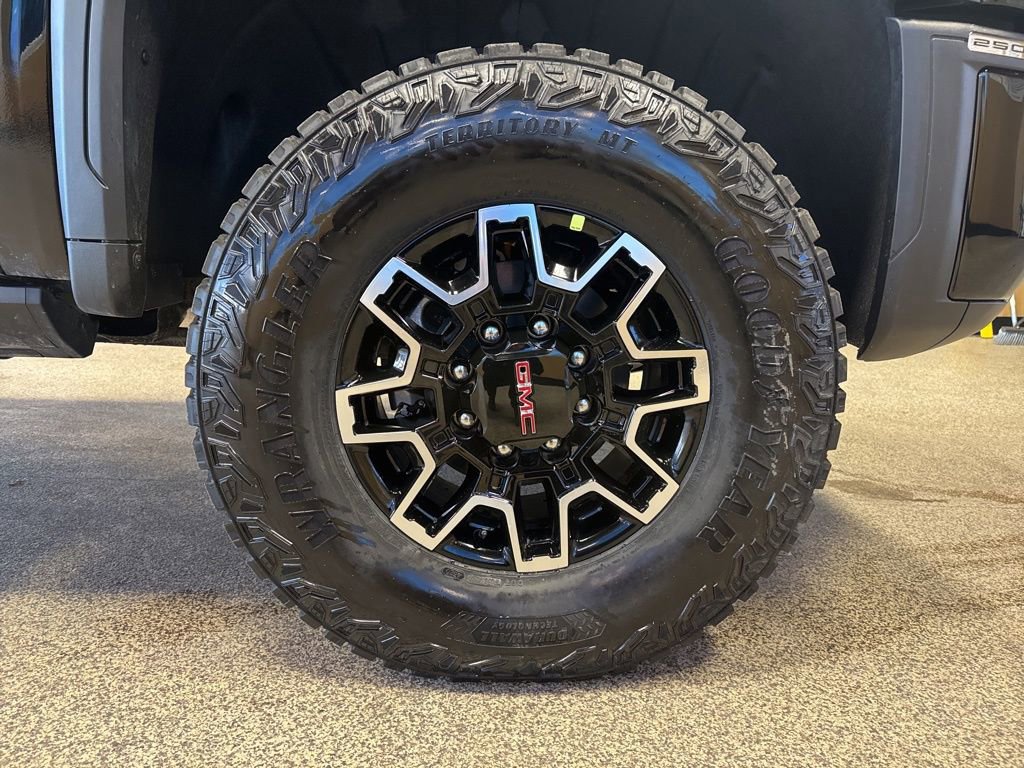 New 2026 GMC Sierra 2500 AT4X AWD/4WD image 9