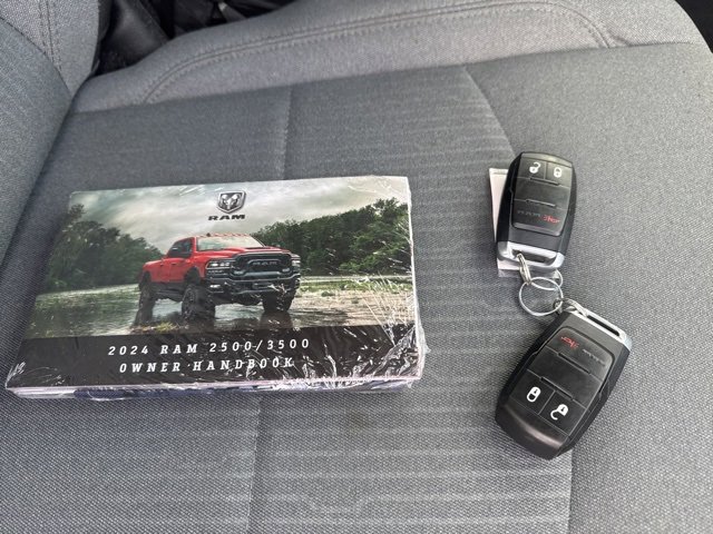 Used 2024 RAM 2500 Big Horn image 24