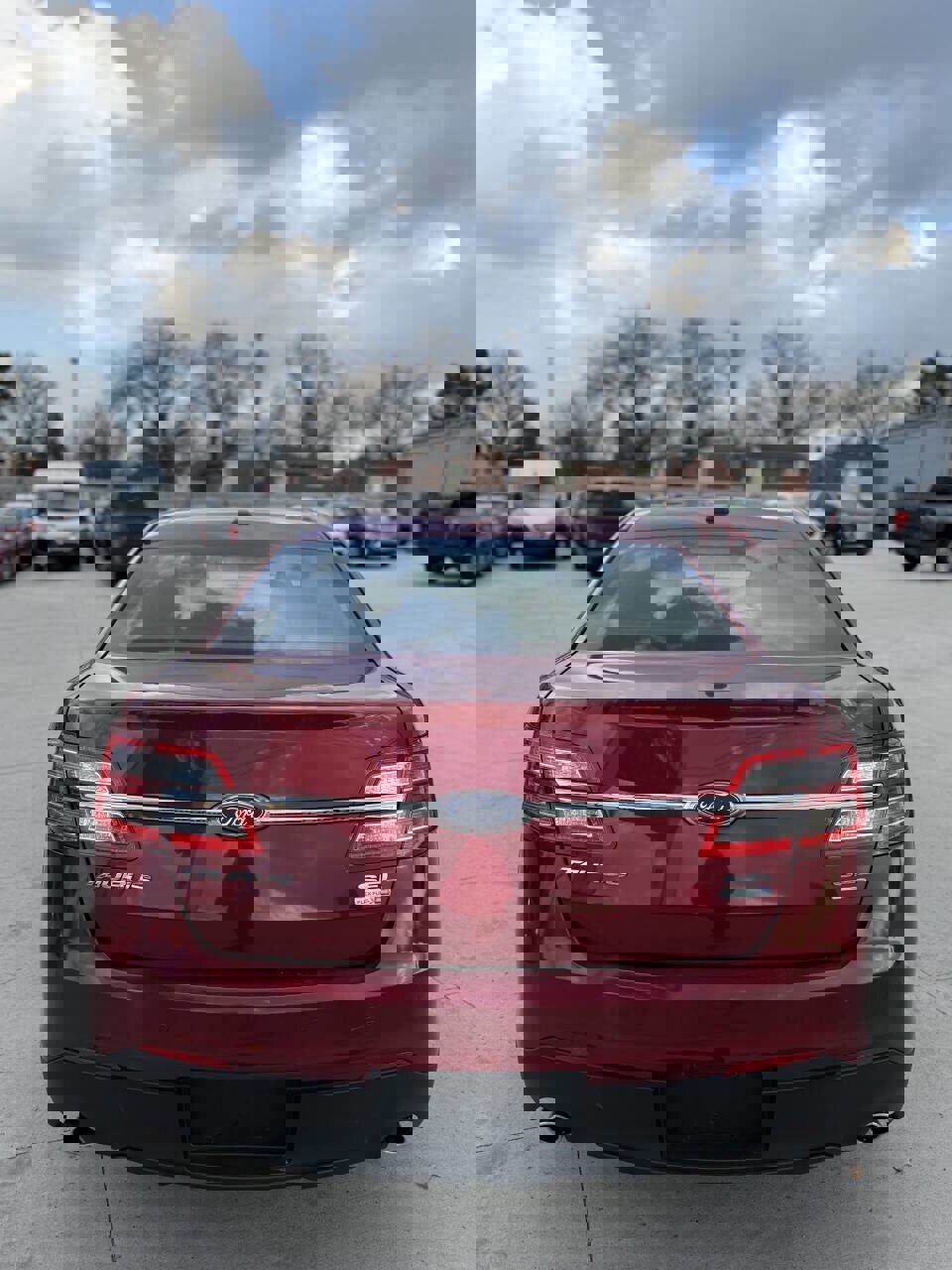 Used 2016 Ford Taurus SEL image 14