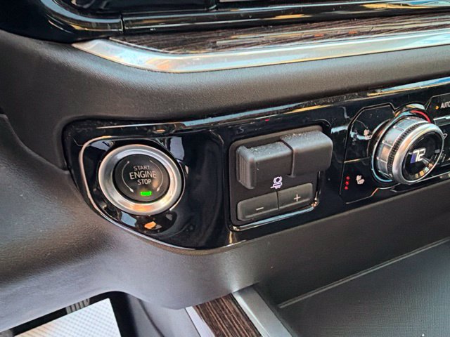 Used 2024 GMC Sierra 1500 Elevation w/ Elevation Premium Package AWD/4WD image 15