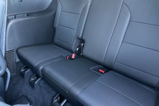 Used 2025 Buick Enclave Preferred image 18