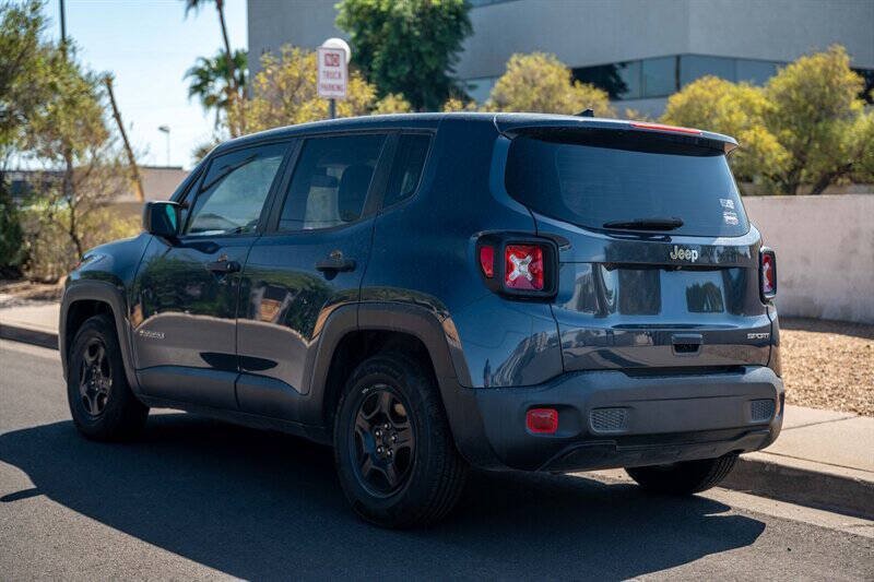 Used 2021 Jeep Renegade Sport FWD image 3