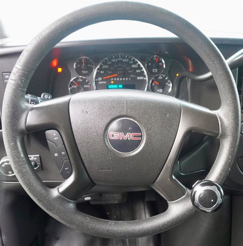 Used 2010 GMC Savana 1500 image 11
