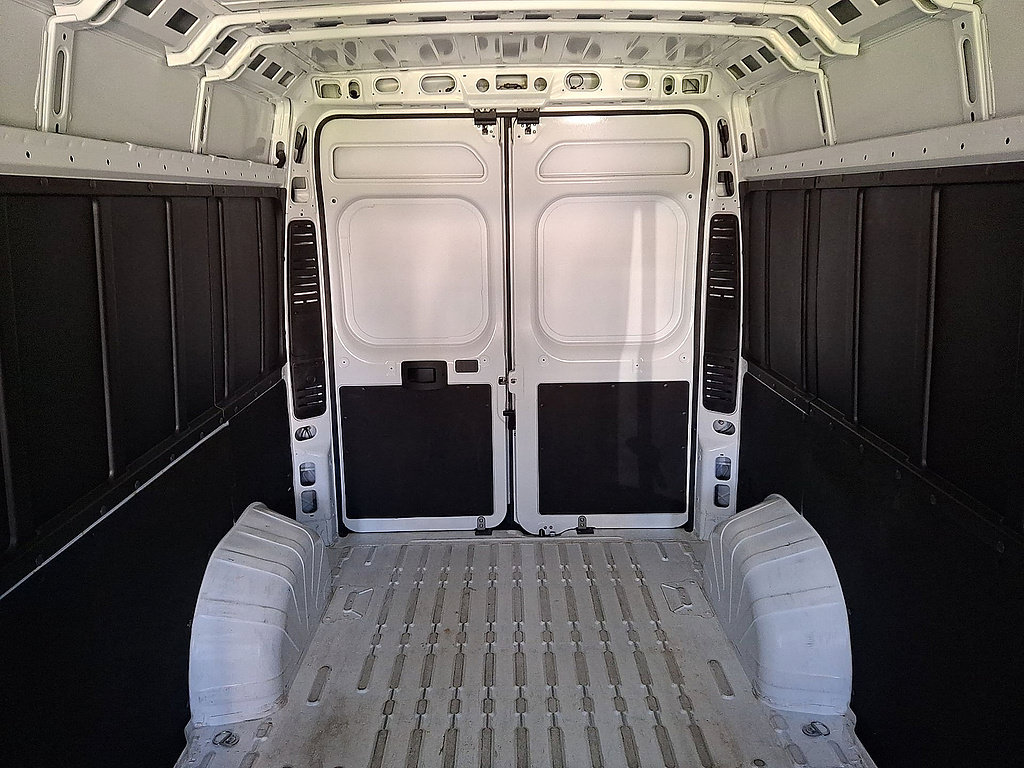 Used 2026 RAM ProMaster 2500 w/ Convenience Group FWD image 13