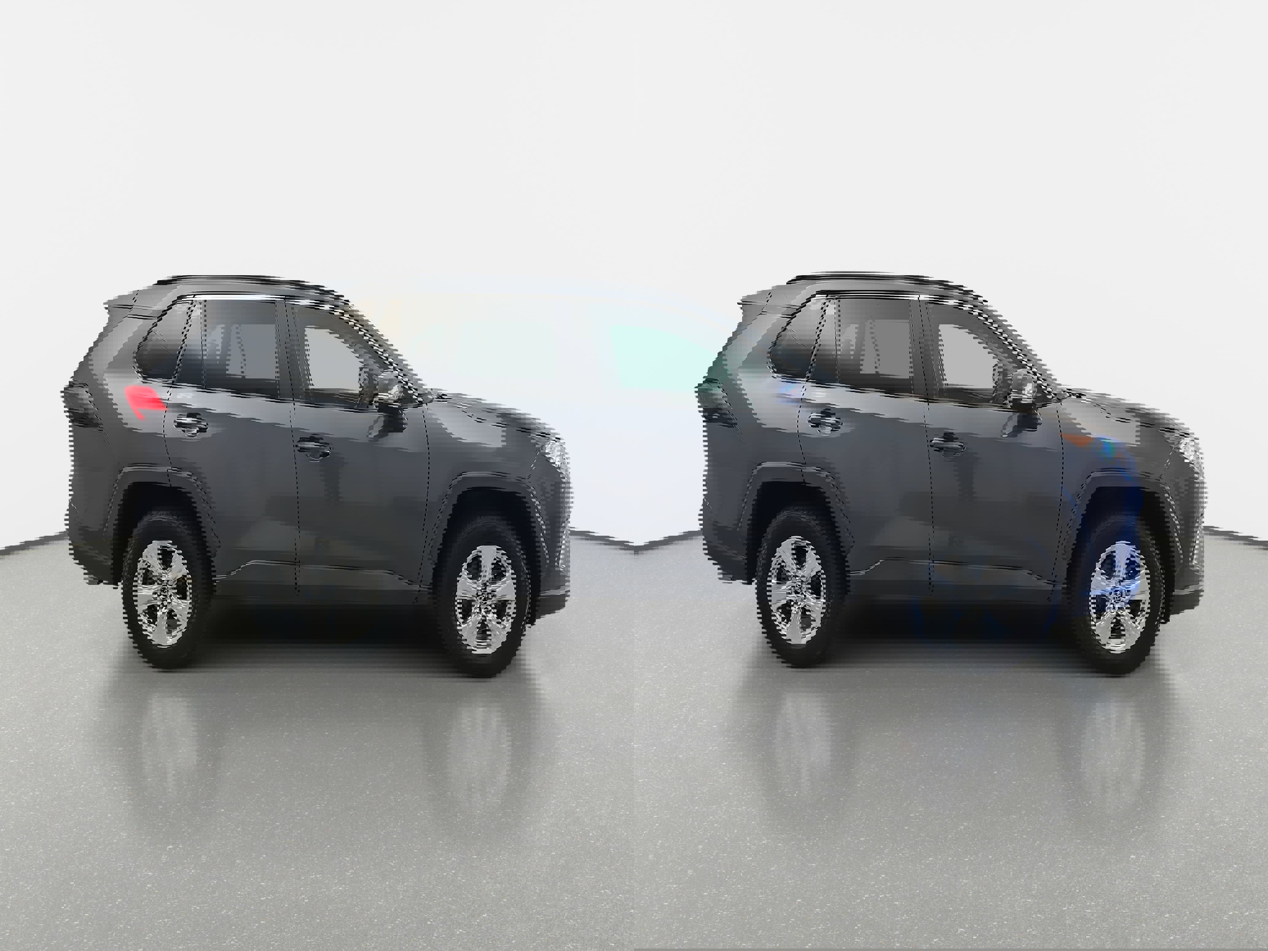 Used 2021 Toyota RAV4 XLE image 4