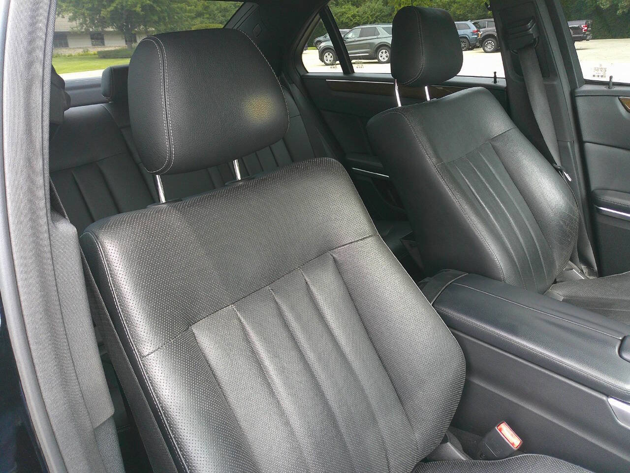 Used 2014 Mercedes-Benz E 550 4MATIC Sedan w/ Premium 1 Package image 17