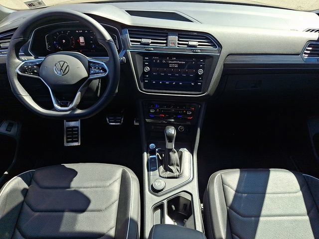 Certified 2023 Volkswagen Tiguan SEL R-Line AWD/4WD image 15