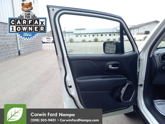 Used 2023 Jeep Renegade Latitude image 10