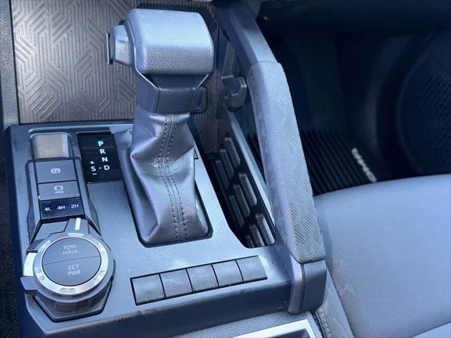 Certified 2025 Toyota Tacoma SR5 AWD/4WD image 20