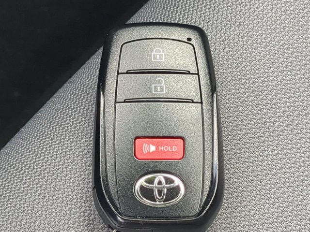 Used 2025 Toyota Corolla Cross AWD Hybrid image 31