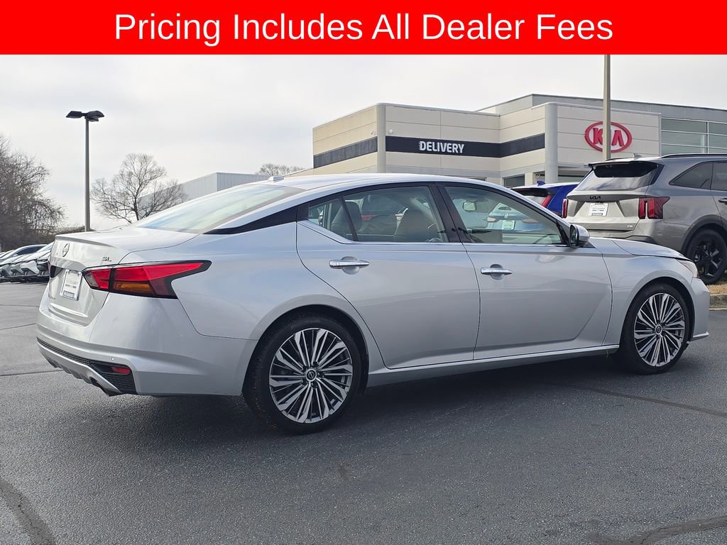 Used 2023 Nissan Altima 2.5 SL FWD image 3