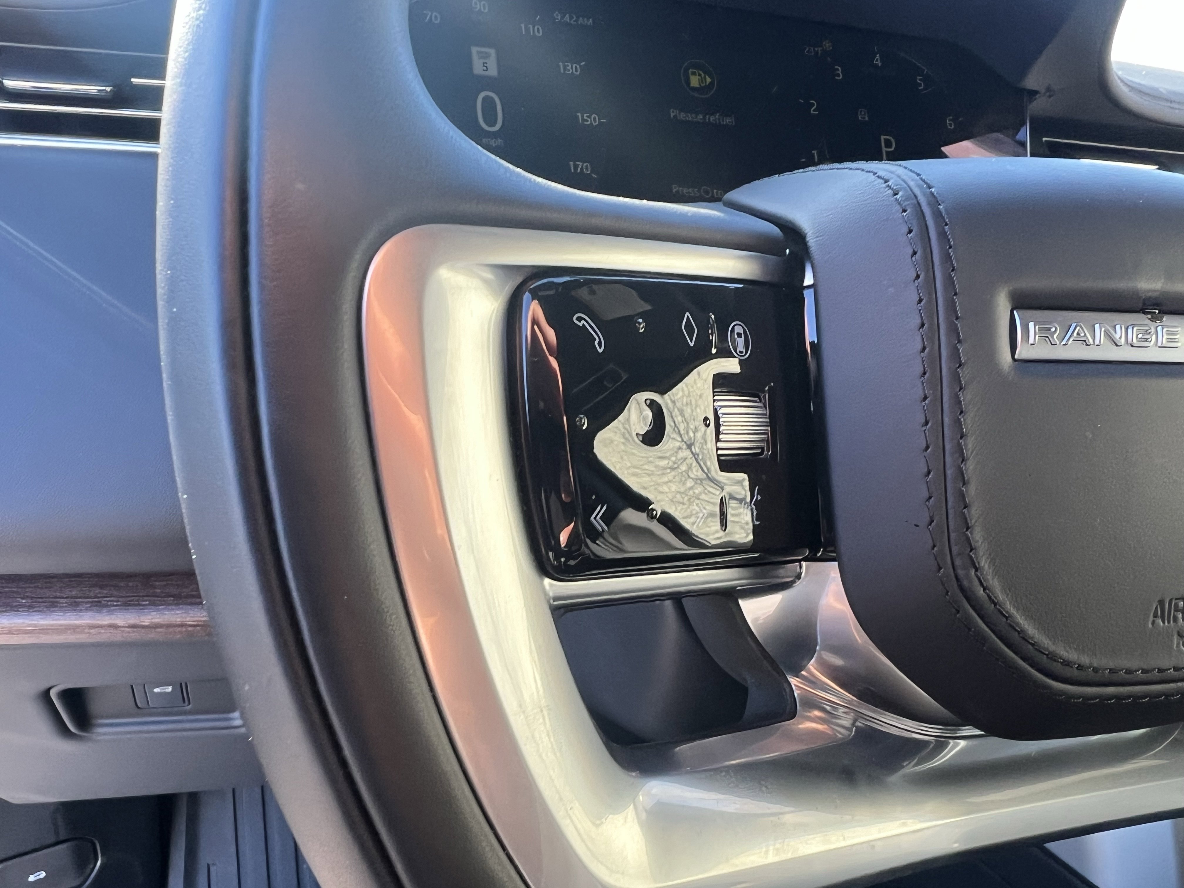 Certified 2025 Land Rover Range Rover Long Wheelbase SE image 21