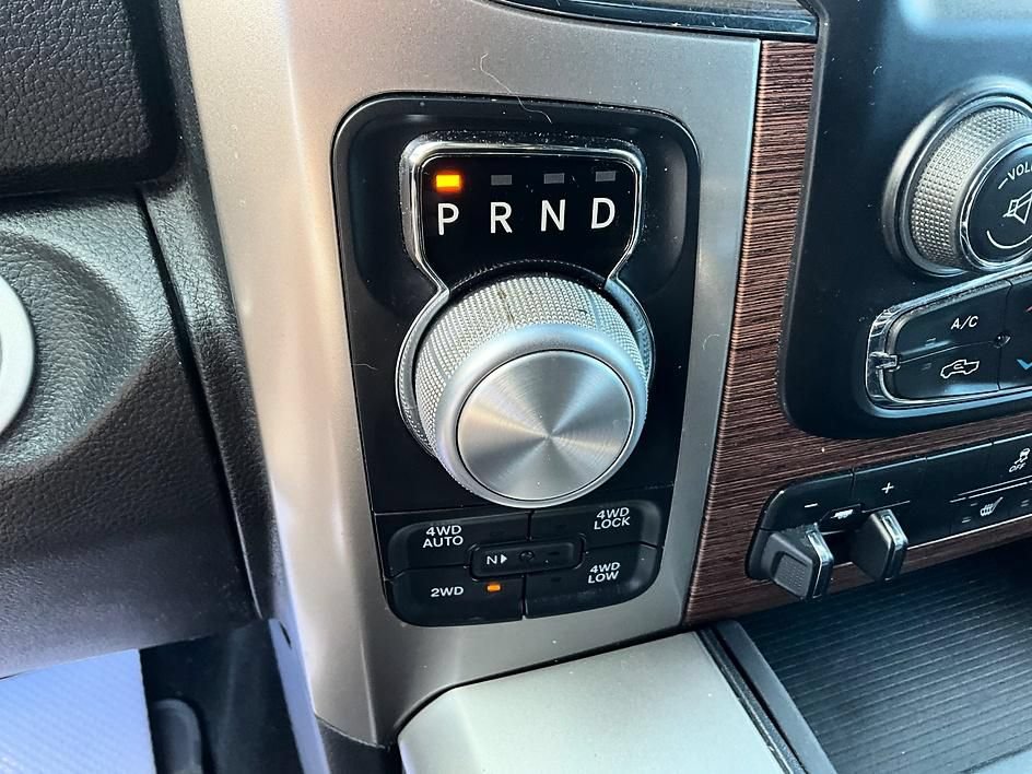Used 2018 RAM 1500 Laramie w/ Convenience Group AWD/4WD image 22