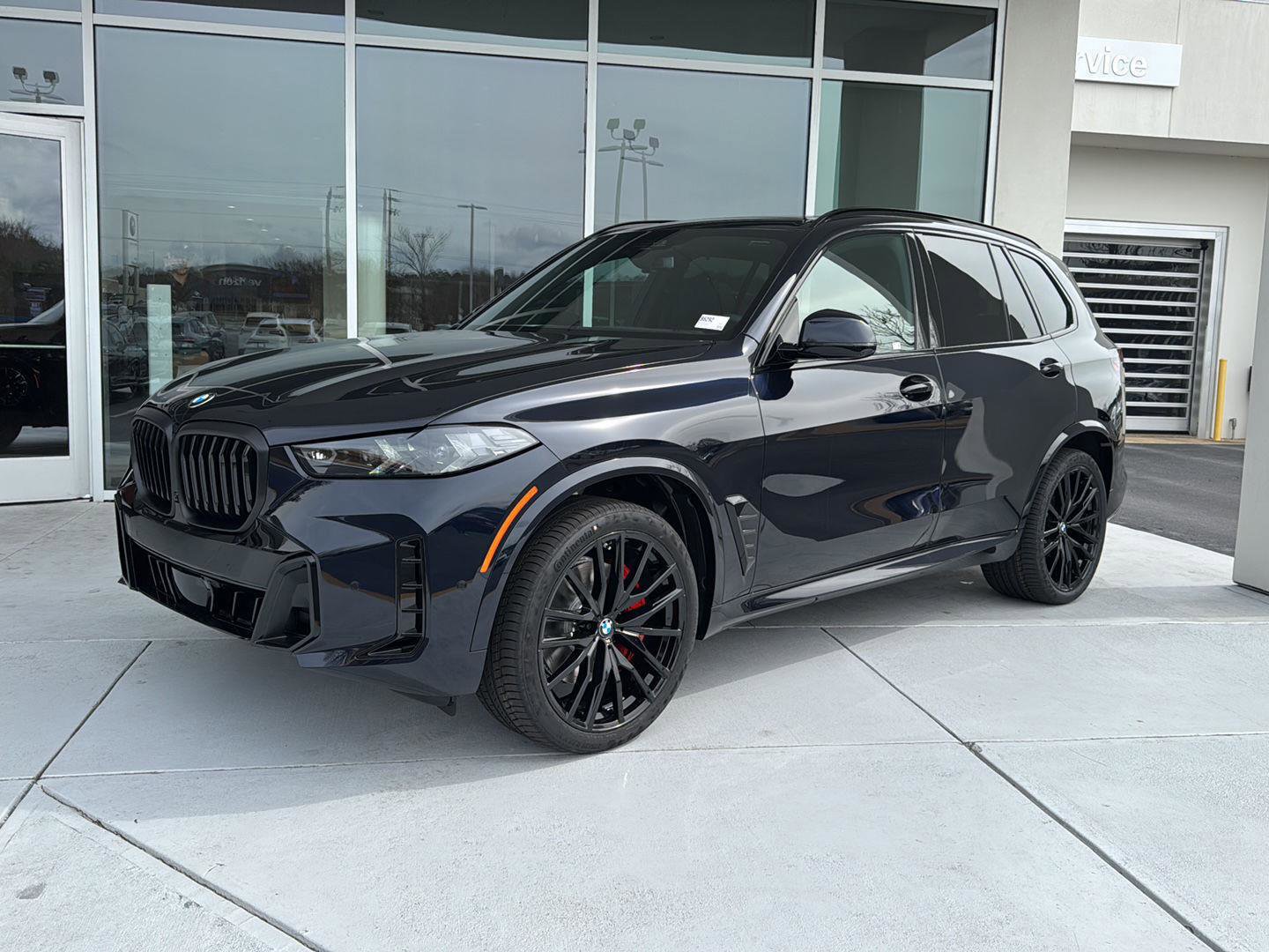 New 2026 BMW X5 xDrive40i w/ Executive Package image 2