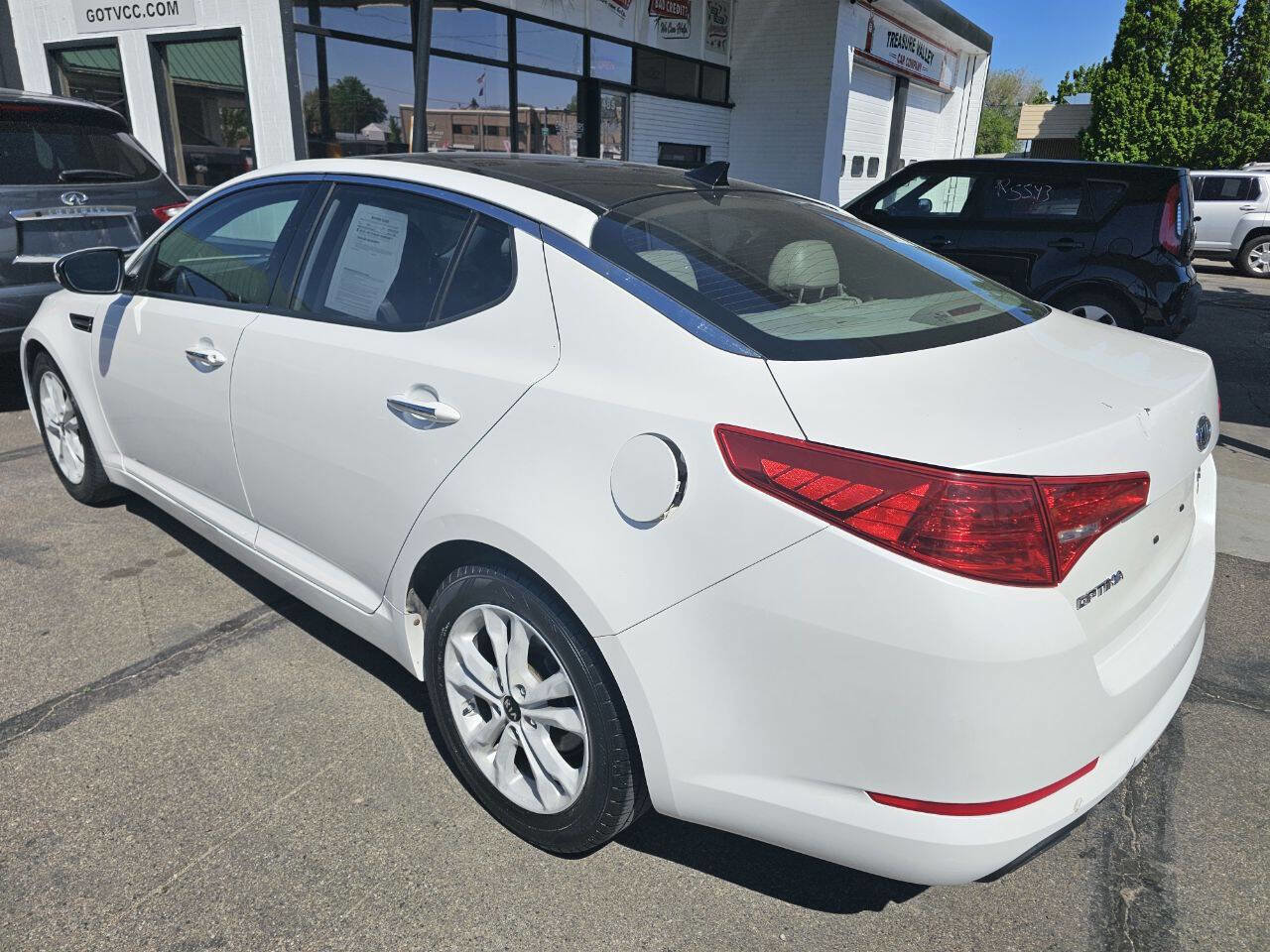 Used 2011 Kia Optima EX w/ Premium Pkg FWD image 4