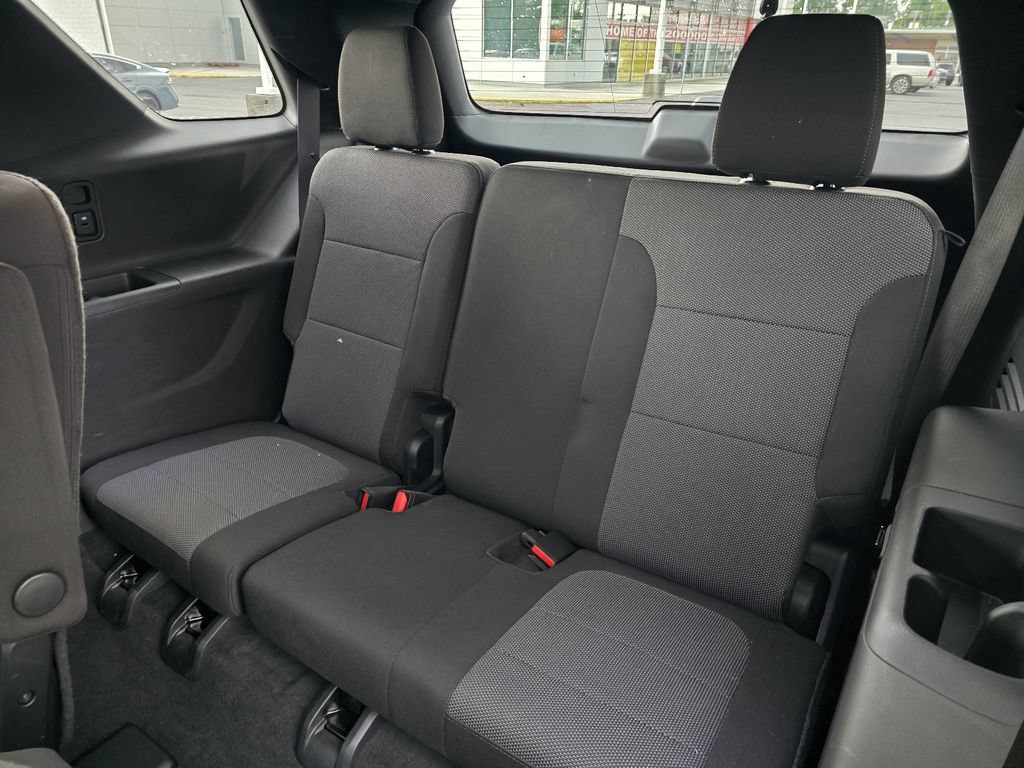 Used 2023 Chevrolet Traverse LT FWD image 10