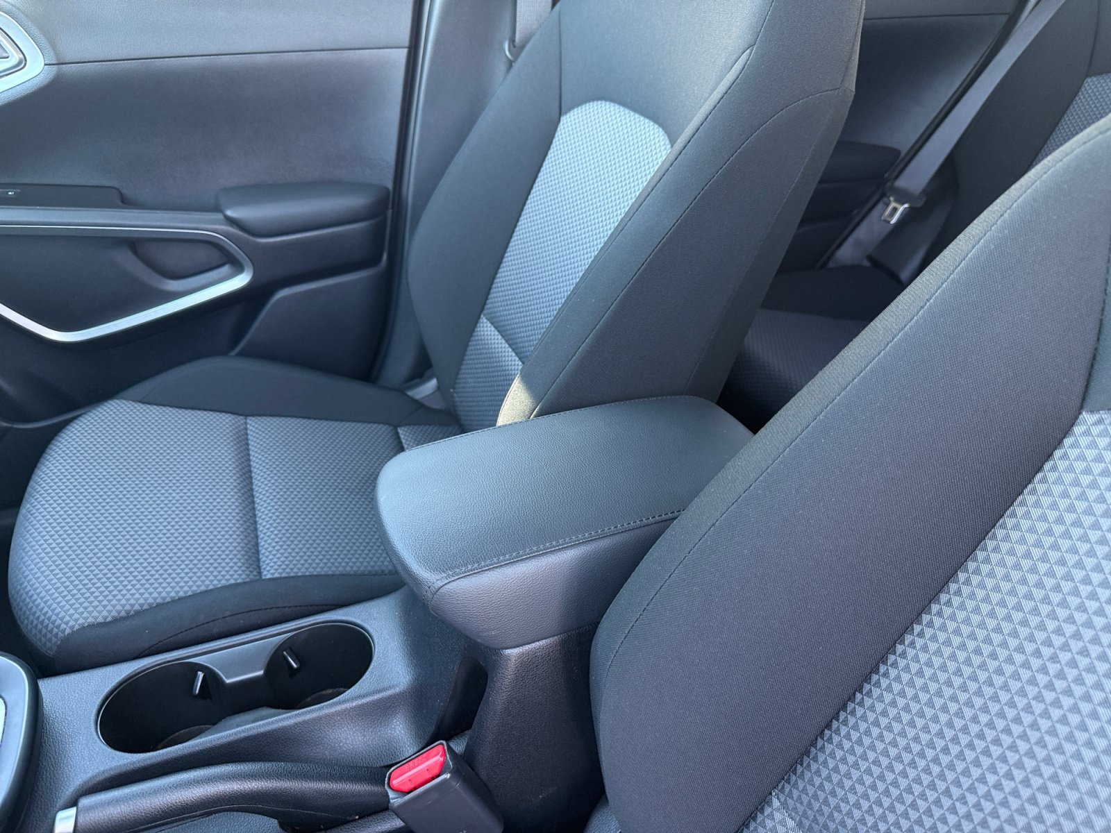 Certified 2023 Kia Soul LX FWD image 14