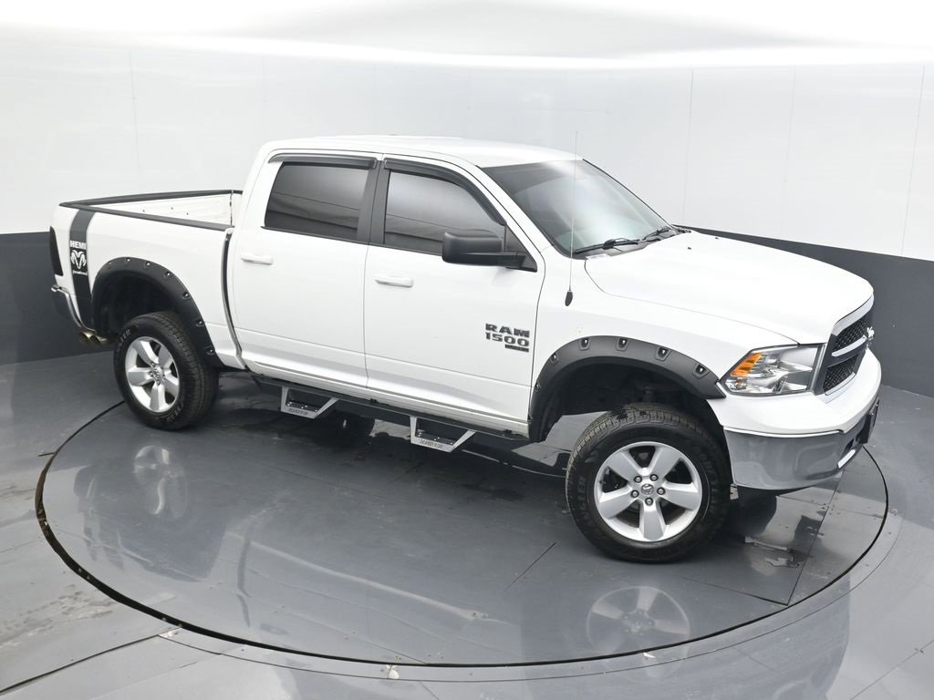 Used 2019 RAM 1500 Classic SLT image 33