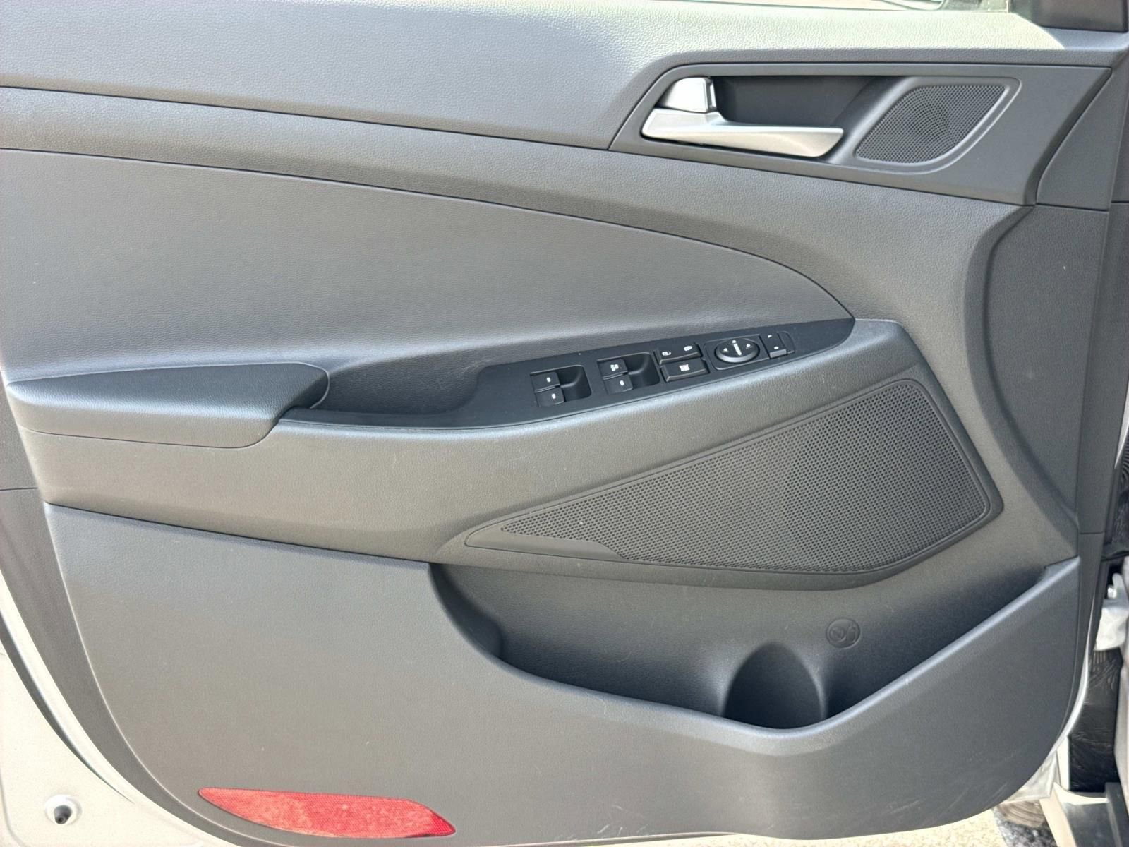 Used 2017 Hyundai Tucson SE Plus AWD/4WD image 23