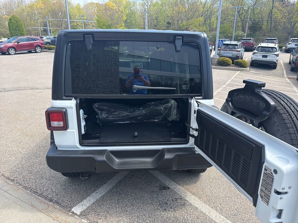 Used 2024 Jeep Wrangler Unlimited Sport AWD/4WD image 28